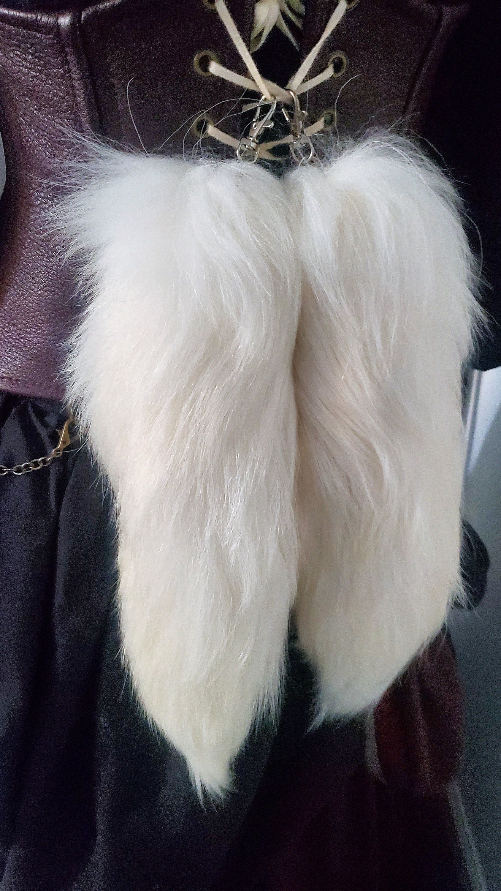 11"-13" White Tanuki Tail Keychain, Real Taxidermy Finn Raccoon Tail, Super Fluffy Long and Plush Genuine Fur