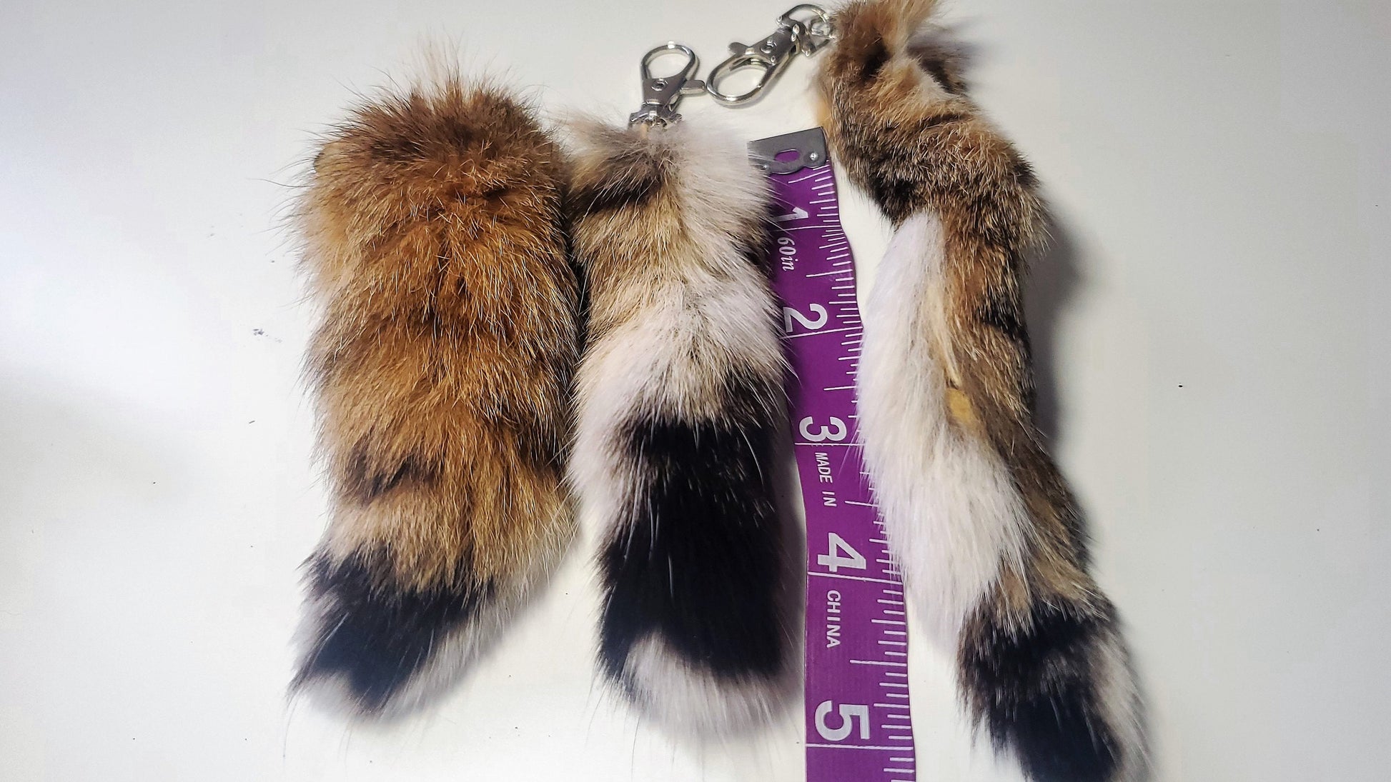 5"-6" Bobcat Tail Keychain, Super Soft and Silky Real Fur Taxidermy Cat Tail for Costume or Cosplay, Purse or Bag Decoration