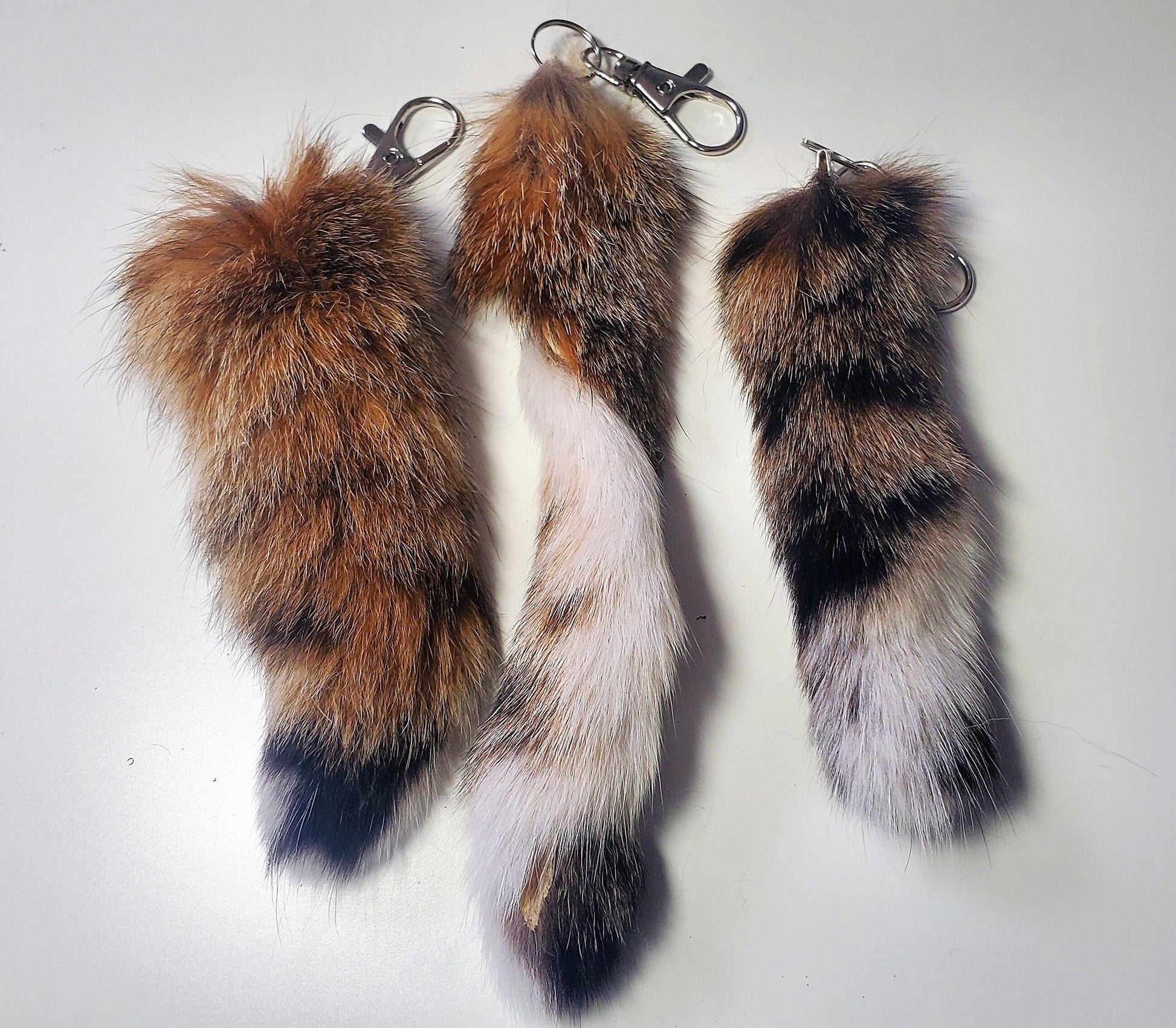 5"-6" Bobcat Tail Keychain, Super Soft and Silky Real Fur Taxidermy Cat Tail for Costume or Cosplay, Purse or Bag Decoration